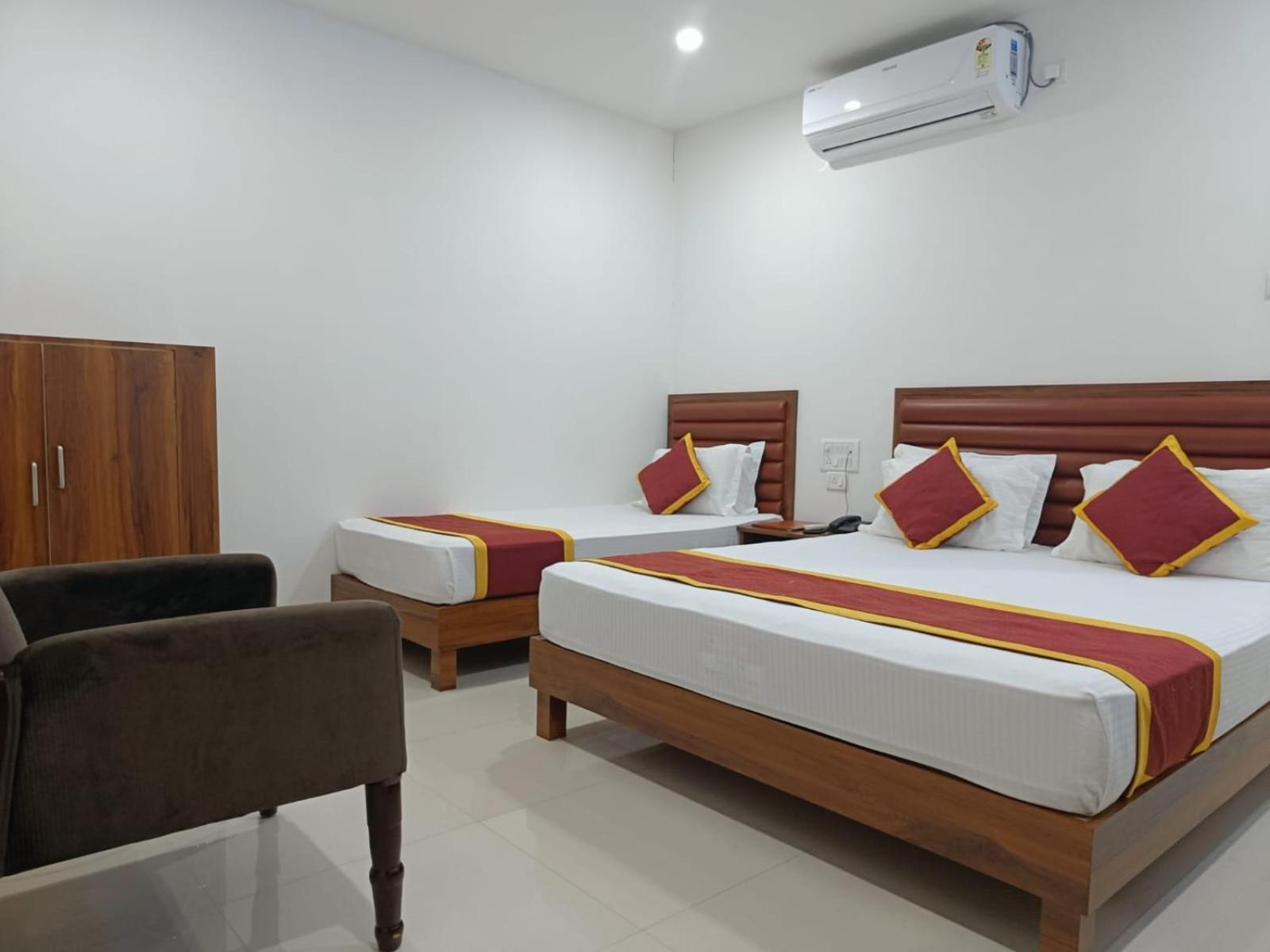 Hotel Executive Inn Hailakandi المظهر الخارجي الصورة