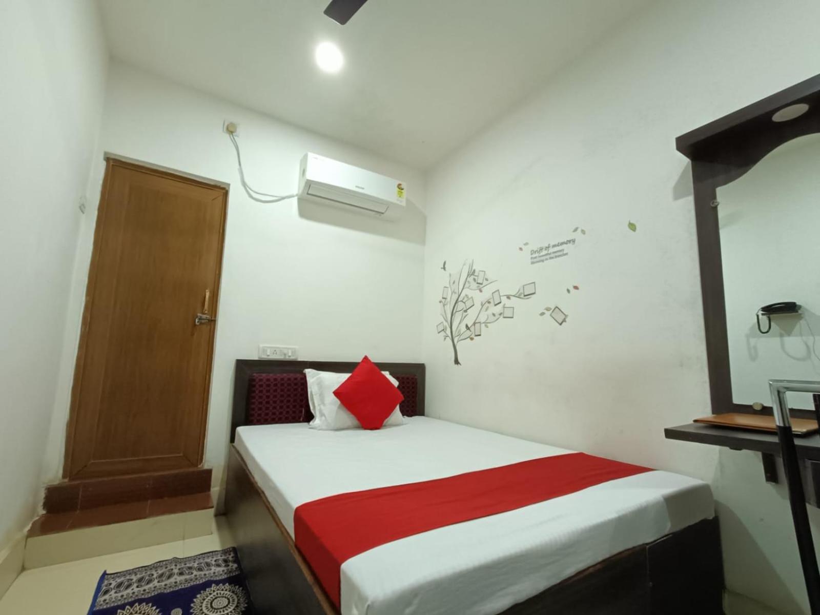 Hotel Executive Inn Hailakandi المظهر الخارجي الصورة